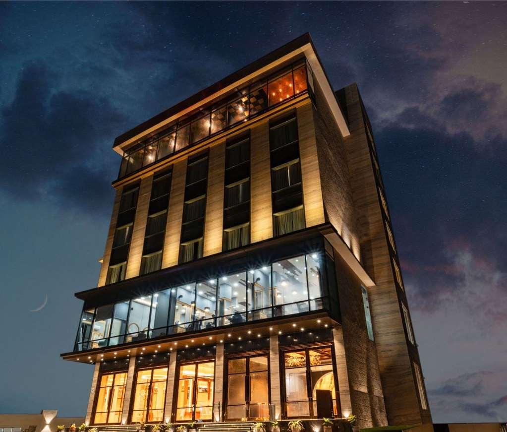 Clarion Hotel Epicure เดห์ราดุน ภายนอก รูปภาพ